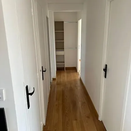 Les Pieds Dans L'eau